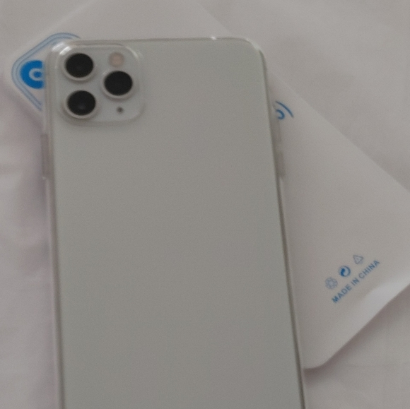 Phone Case iphone 11 Pro Max Shockproof Ultra Thin. Set of 2 - Picture 2 of 8